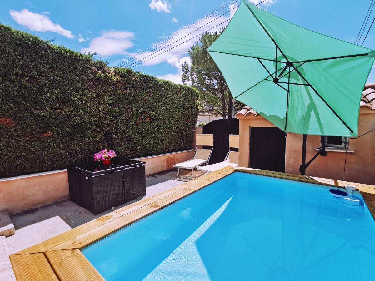 STUDIO PRIVATIF CLIMATISÉ , TERRASSE ET PiSCINE Pernes-les-Fontaines Extérieur photo
